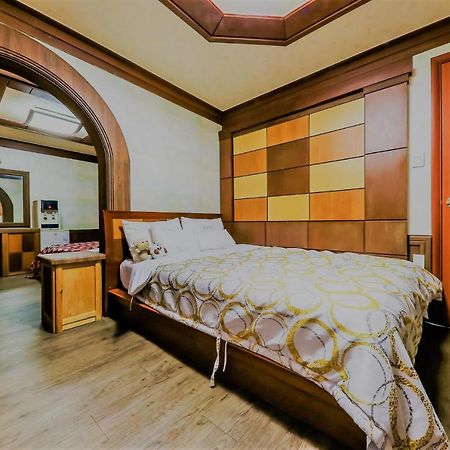 Pine Motel Порьон Екстер'єр фото